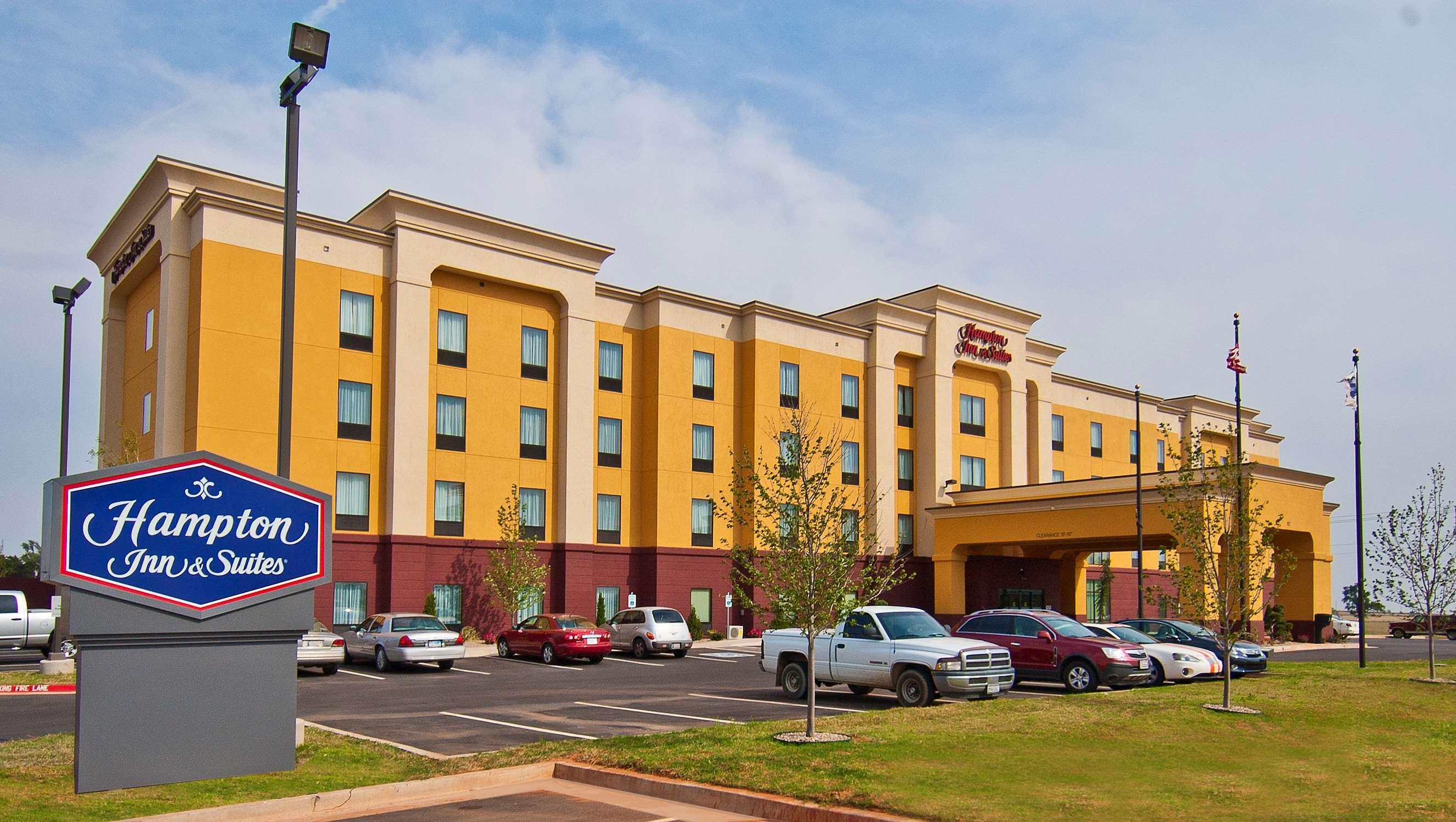 Hampton Inn & Suites Elk City Exterior photo